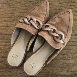 A new day flats. Tan color. Gently used sz 9
